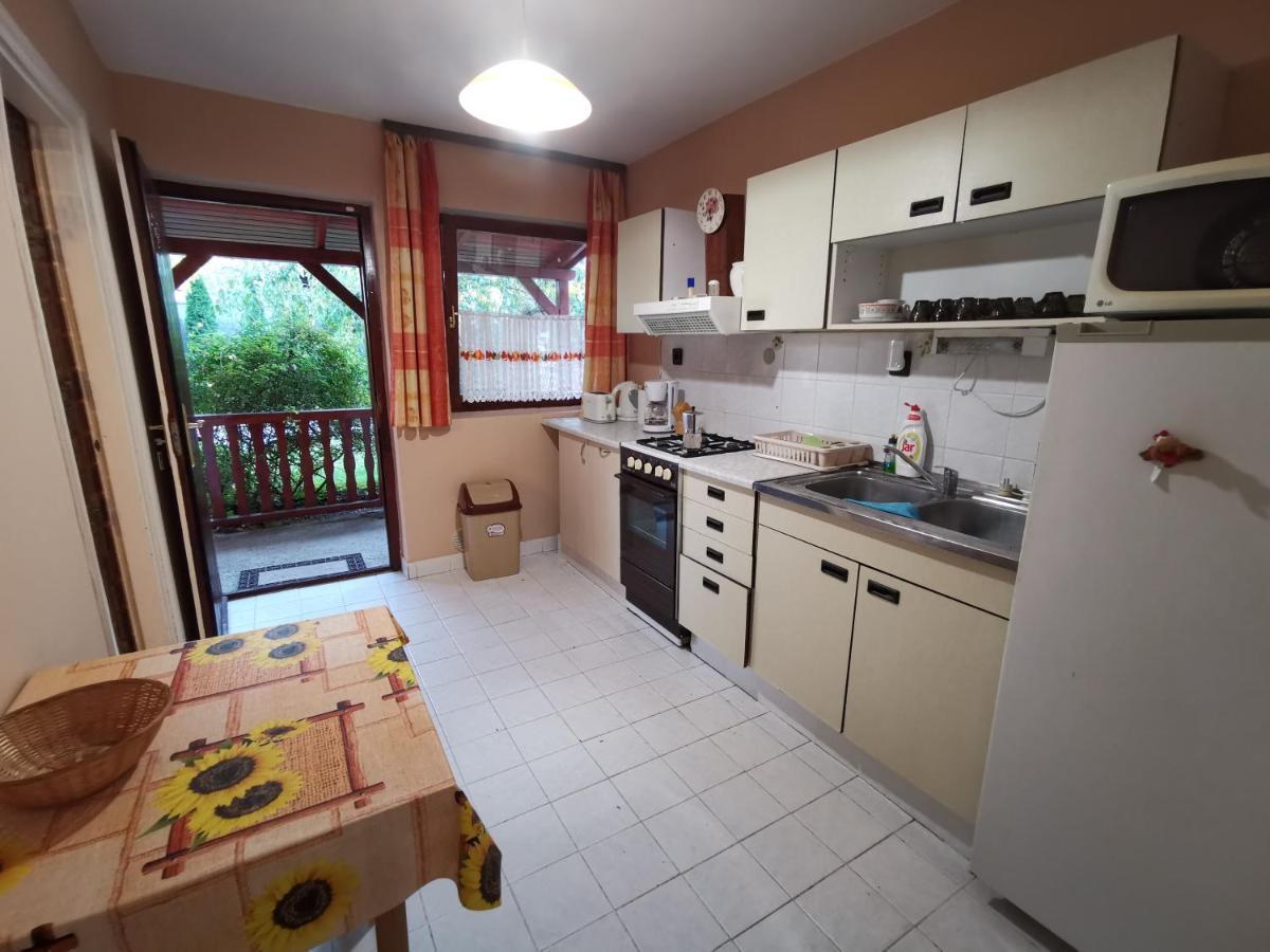 Erika Vendeghaz Centrumban Balatonkeresztúr Exterior foto