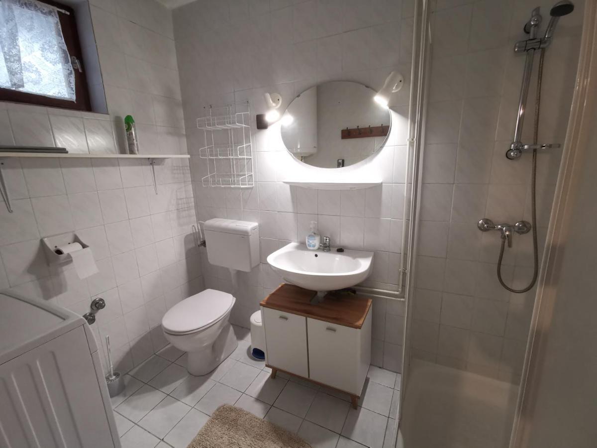 Erika Vendeghaz Centrumban Balatonkeresztúr Exterior foto